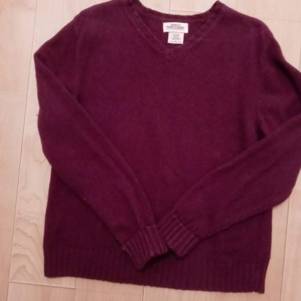 Great Northwest Large Wool Blend Maroon Soft Knit Long Sleeve V Neck Sweater